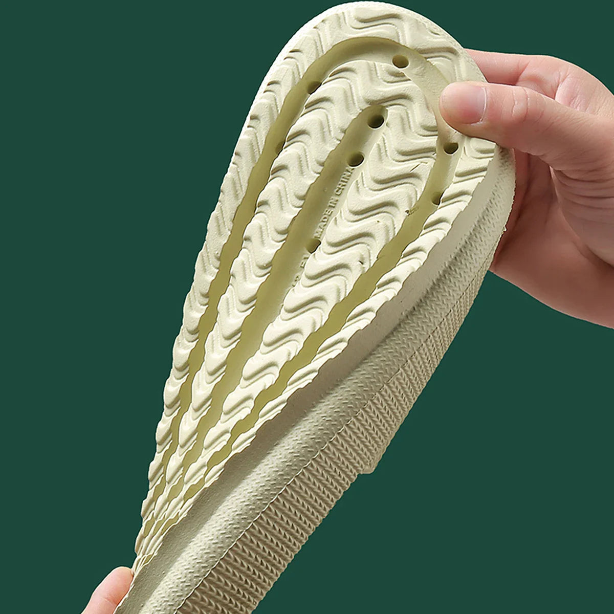 Chinelo Antiderrapante EVA - Único 100% Original | Promoção: Comprando 2 pares, você ganha 20% de Desconto | 4.9⭐